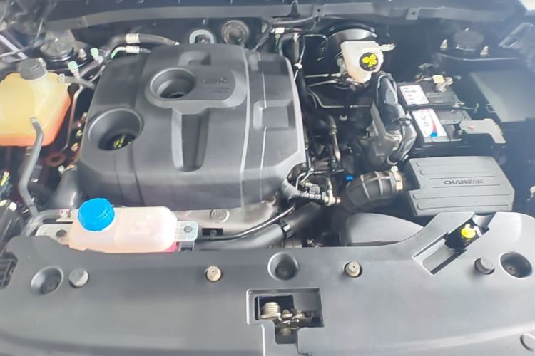 Used CHANGAN OSHAN X7 2020 1.5T Automatic Luxury Version Engine Bay
