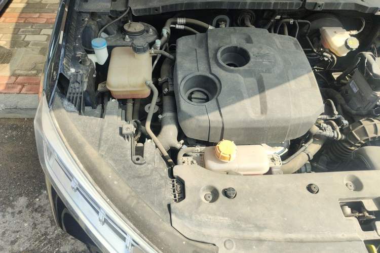 Used CHANGAN OSHAN X7 2020 1.5T Automatic Prestige Edition Engine Bay Right