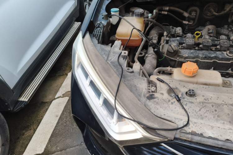 Used CHANGAN OSHAN X7 2020 1.5T Automatic Elite Edition Engine Bay Right