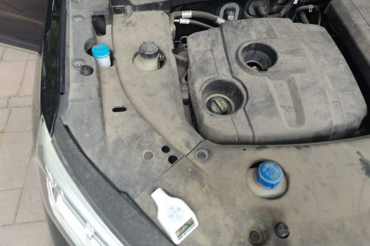 Used CHANGAN OSHAN X7 2020 1.5T Automatic Parking with Facial Recognition – Spacey & Carefree Edition Engine Bay Right