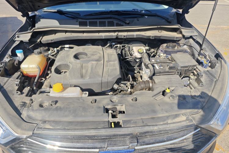 Used CHANGAN OSHAN X7 2020 1.5T Manual Luxury Version Engine Bay