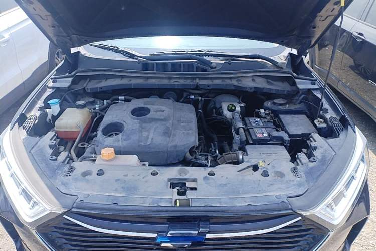 Used CHANGAN OSHAN X7 2020 1.5T Automatic Luxury Version Engine Bay