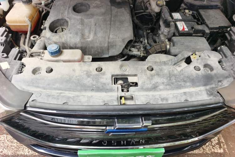 Used CHANGAN OSHAN X7 2020 1.5T Automatic Luxury Model Engine Bay