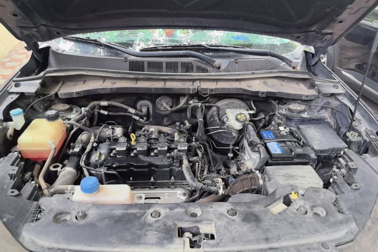 Used CHANGAN OSHAN X7 2020 1.5T Manual Elite Edition Engine Bay