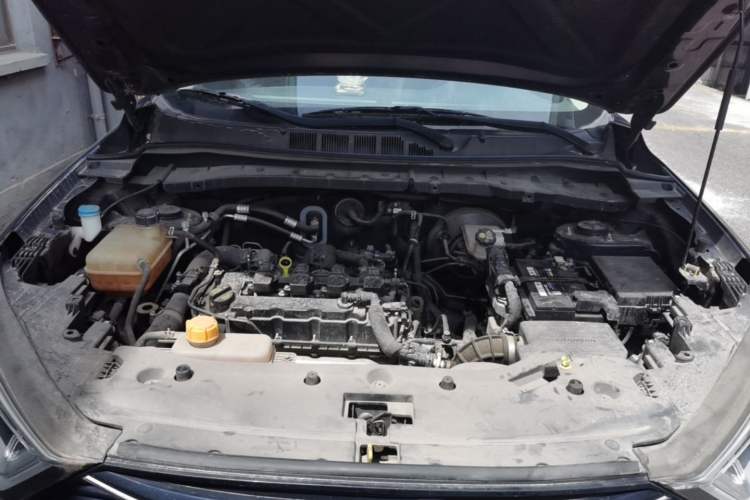 Used CHANGAN OSHAN X7 2020 1.5T Manual Elite Edition Engine Bay