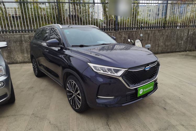 Used CHANGAN OSHAN X7 2020 1.5T Automatic Parking with Facial Recognition – Spacey & Carefree Edition Front Right 45 Deg