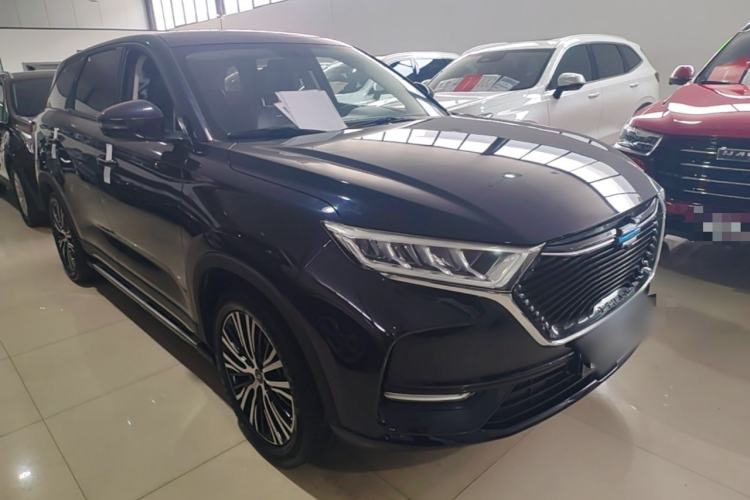 Used CHANGAN OSHAN X7 2020 1.5T Automatic Luxury Version Front Right 45 Deg
