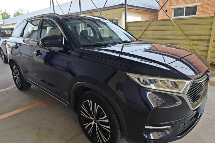 Used CHANGAN OSHAN X7 2020 1.5T Automatic Luxury Model Front Right 45 Deg