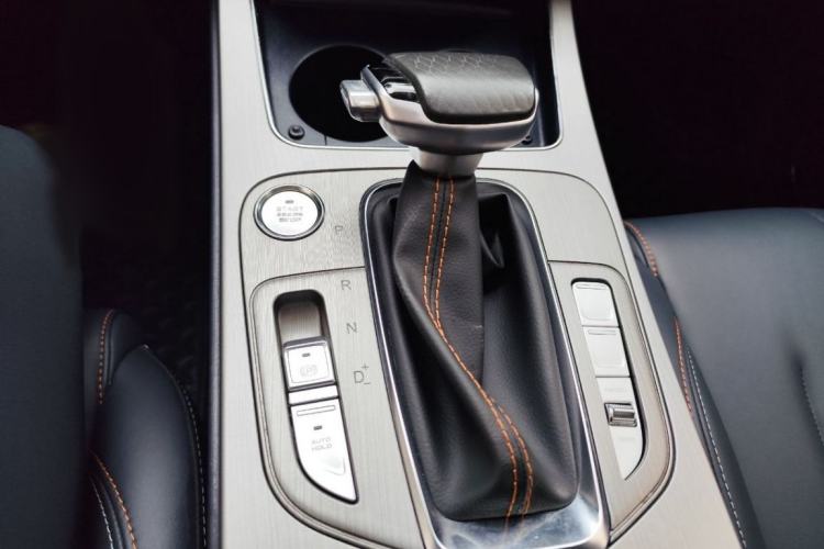 Used CHANGAN OSHAN X7 2020 1.5T Automatic Luxury Model Gear Lever