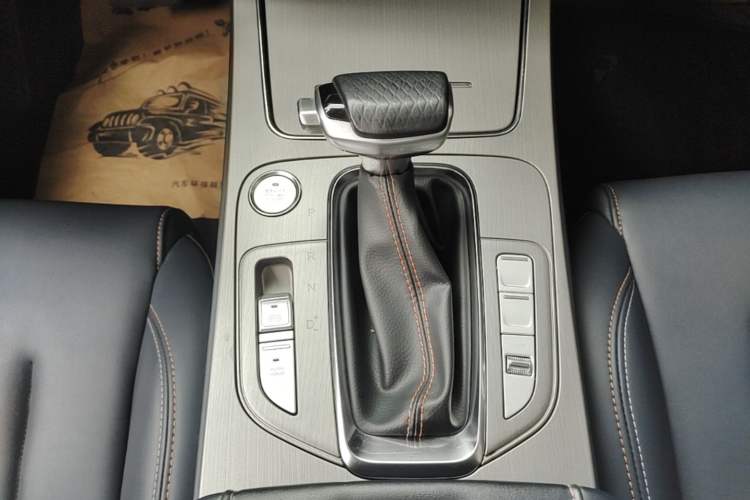 Used CHANGAN OSHAN X7 2020 1.5T Automatic Luxury Model Gear Lever
