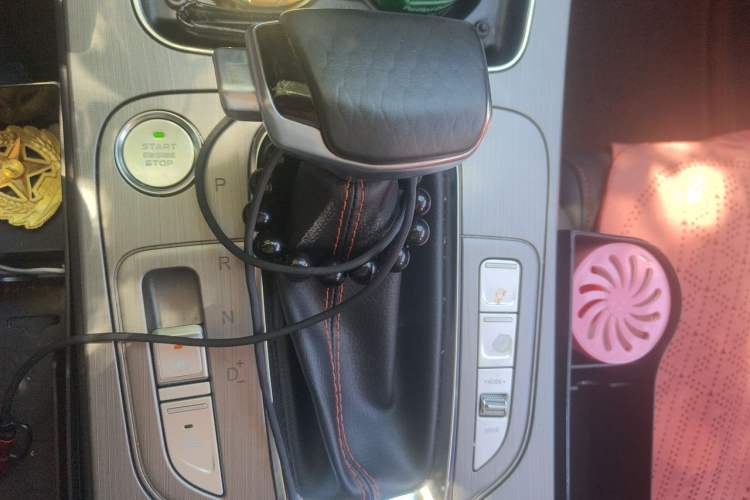 Used CHANGAN OSHAN X7 2020 1.5T Automatic Luxury Model Gear Lever
