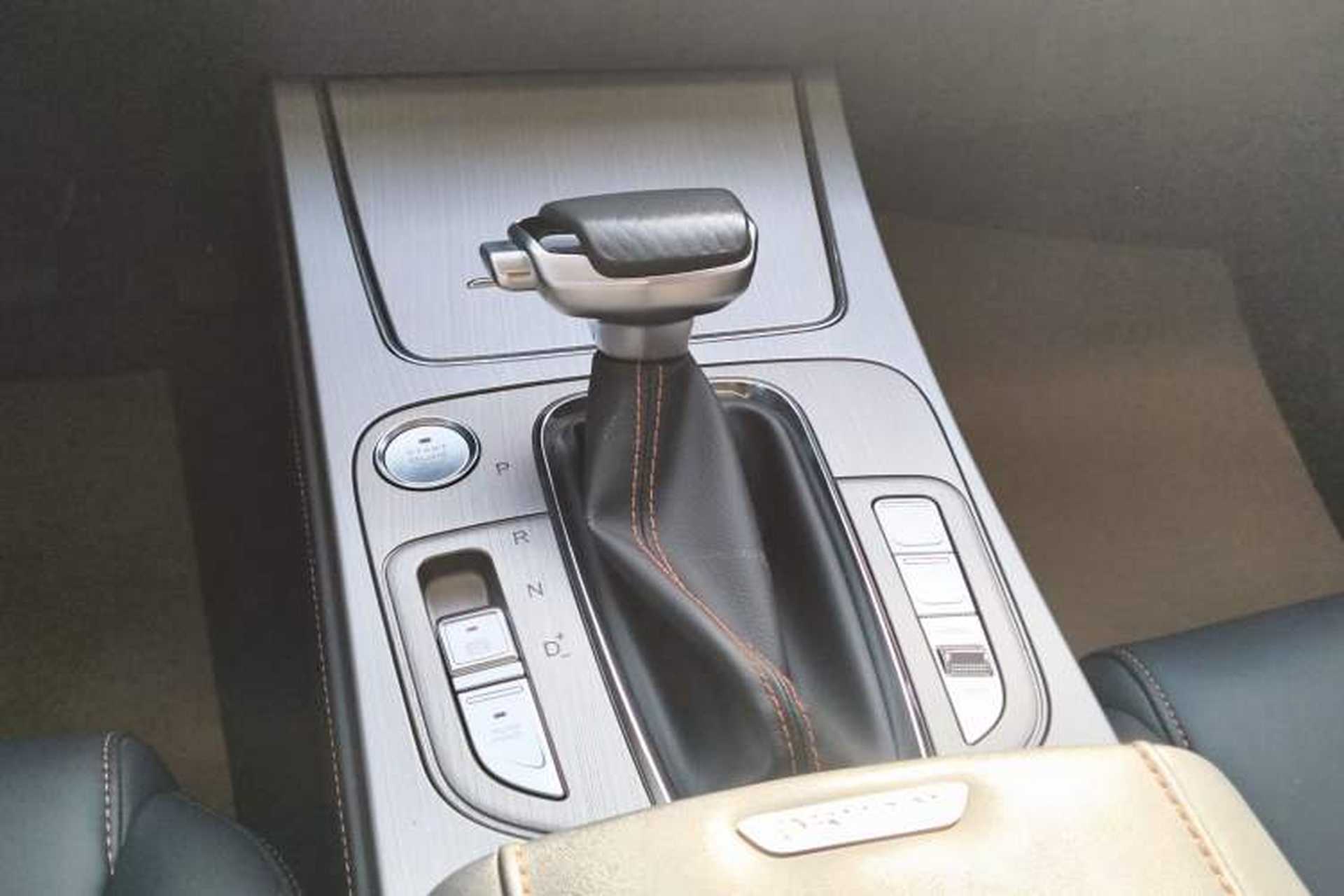 Used CHANGAN OSHAN X7 2020 1.5T Automatic Luxury Model Gear Lever