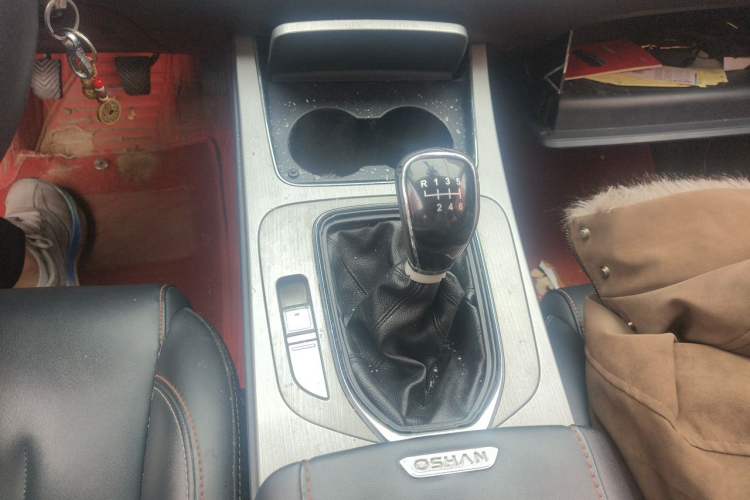 Used CHANGAN OSHAN X7 2020 1.5T Manual Luxury Version Gear Lever