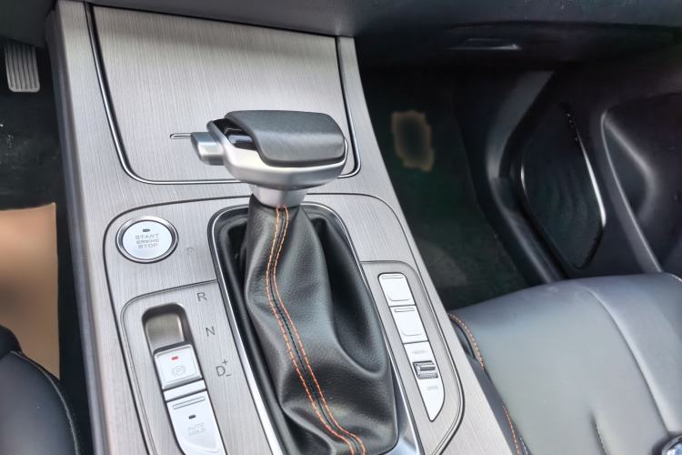Used CHANGAN OSHAN X7 2020 1.5T Automatic Luxury Model Gear Lever