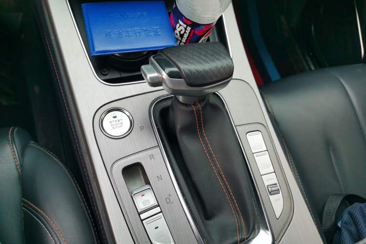 Used CHANGAN OSHAN X7 2020 1.5T Automatic Luxury Model Gear Lever