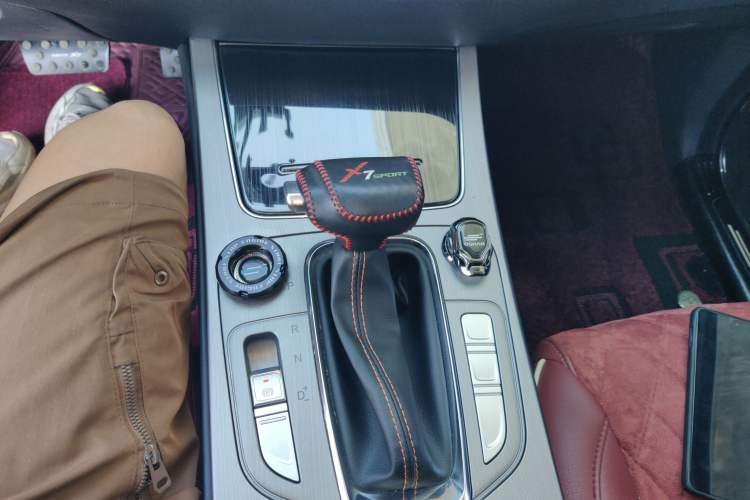 Used CHANGAN OSHAN X7 2020 1.5T Automatic Flagship Edition Gear Lever