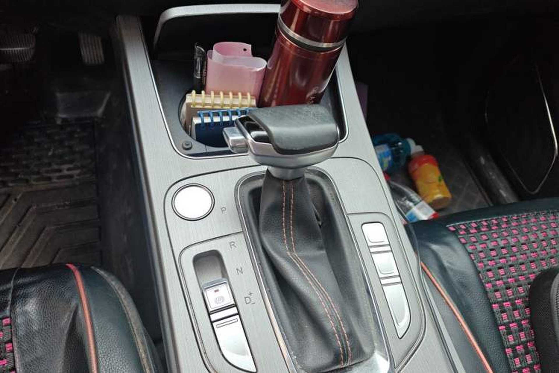 Used CHANGAN OSHAN X7 2020 1.5T Automatic Elite Edition Gear Lever