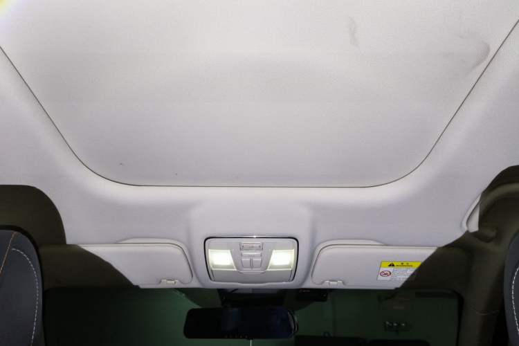 Used CHANGAN OSHAN X7 2020 1.5T Automatic Parking with Facial Recognition – Spacey & Carefree Edition Headliner
