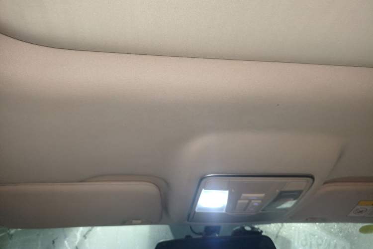 Used CHANGAN OSHAN X7 2020 1.5T Manual Luxury Version Headliner