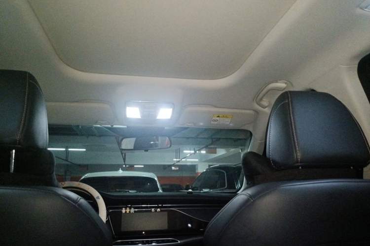 Used CHANGAN OSHAN X7 2020 1.5T Automatic Pilot Edition Headliner
