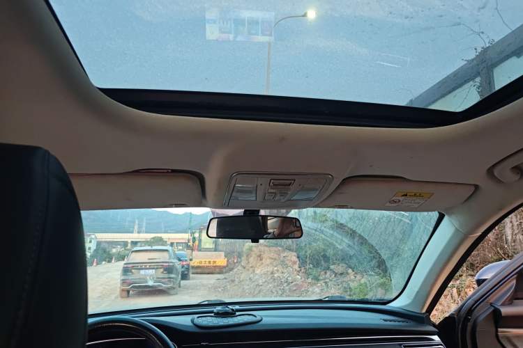 Used CHANGAN OSHAN X7 2020 1.5T Automatic Prestige Edition Headliner