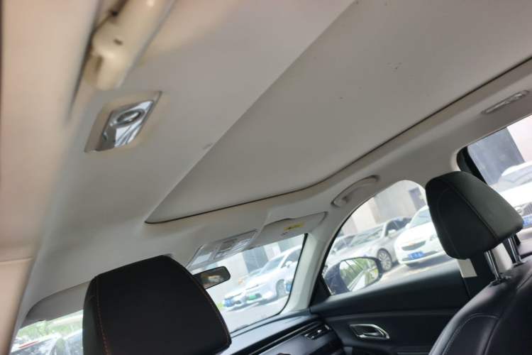 Used CHANGAN OSHAN X7 2020 1.5T Automatic Luxury Model Headliner