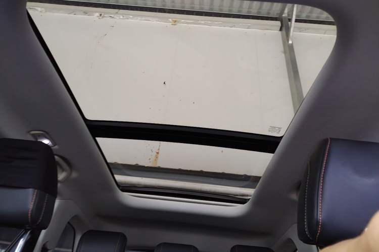 Used CHANGAN OSHAN X7 2020 1.5T Automatic Luxury Model Headliner