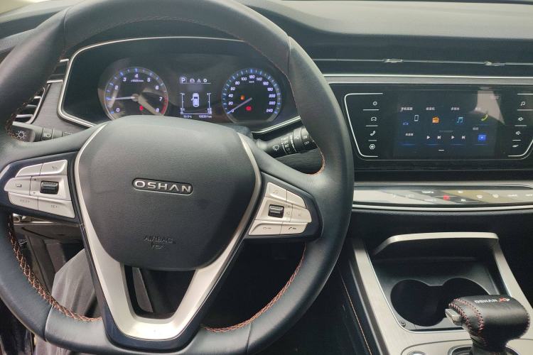 Used CHANGAN OSHAN X7 2020 1.5T Automatic Luxury Version Interior 2
