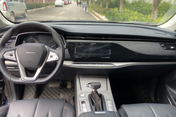 Used CHANGAN OSHAN X7 2020 1.5T Automatic Prestige Edition Interior 3