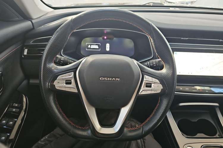 Used CHANGAN OSHAN X7 2020 1.5T Automatic Parking with Facial Recognition – Spacey & Carefree Edition Interior 3