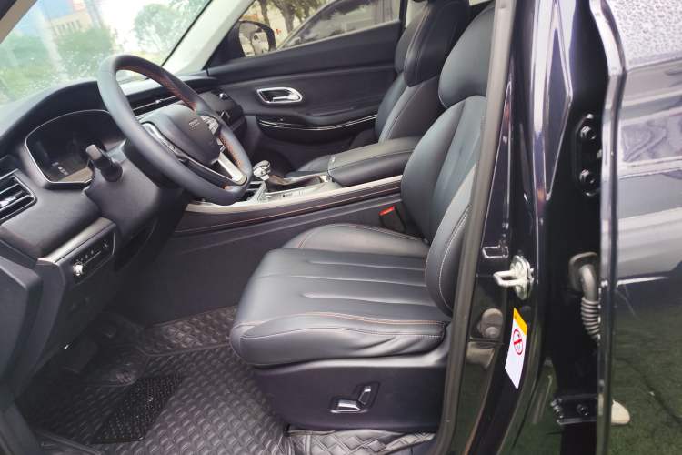 Used CHANGAN OSHAN X7 2020 1.5T Automatic Luxury Model Interior 4
