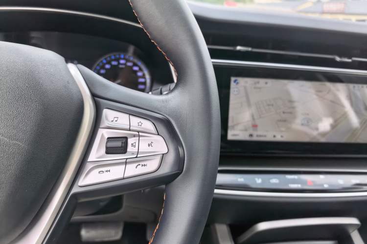 Used CHANGAN OSHAN X7 2020 1.5T Automatic Luxury Model Interior 5