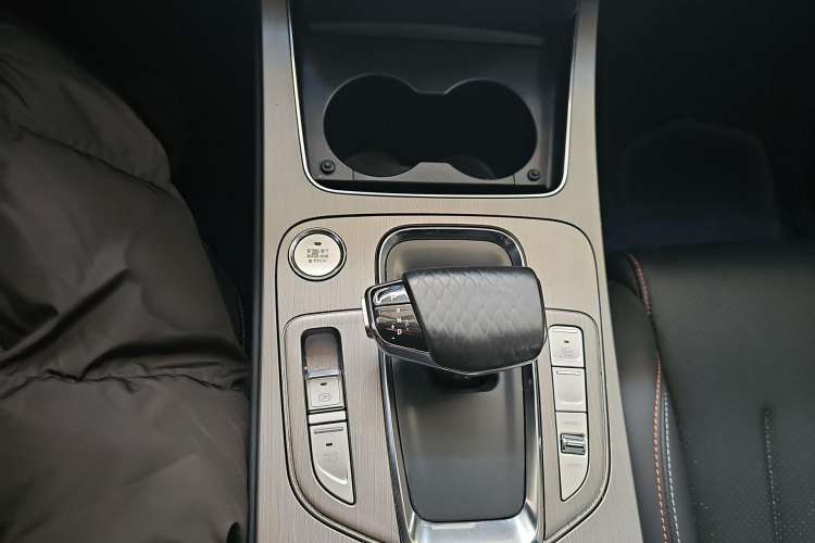 Used CHANGAN OSHAN X7 2020 1.5T Automatic Parking with Facial Recognition – Spacey & Carefree Edition Interior 5