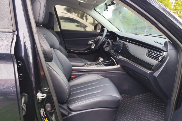 Used CHANGAN OSHAN X7 2020 1.5T Automatic Luxury Model Interior 6