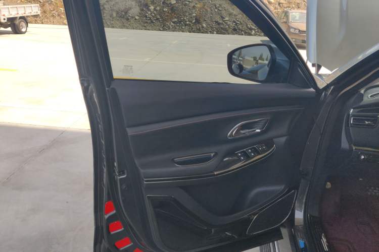 Used CHANGAN OSHAN X7 2020 1.5T Automatic Flagship Edition Left Front Door Interior