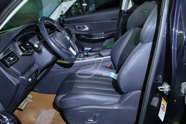 Used CHANGAN OSHAN X7 2020 1.5T Automatic Parking with Facial Recognition – Spacey & Carefree Edition Left Front Seat