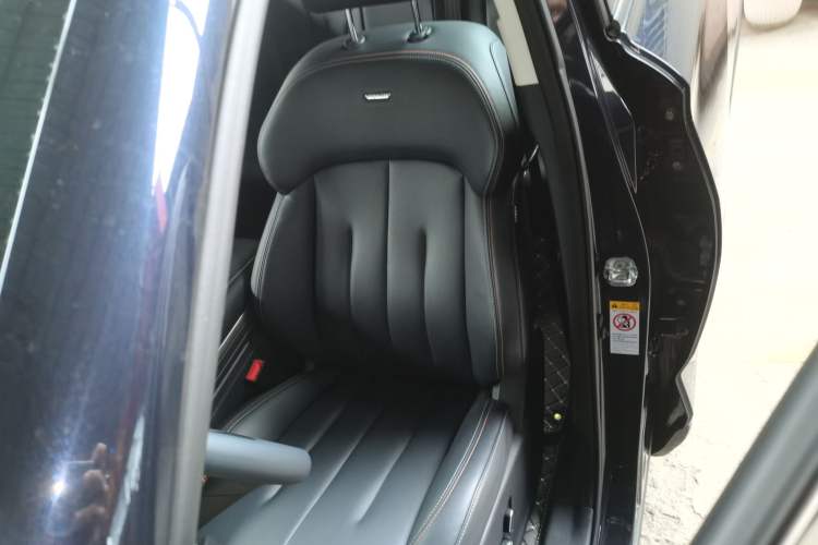 Used CHANGAN OSHAN X7 2020 1.5T Automatic Luxury Model Left Front Seat