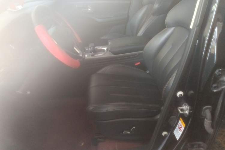 Used CHANGAN OSHAN X7 2020 1.5T Automatic Parking with Facial Recognition – Spacey & Carefree Edition Left Front Seat
