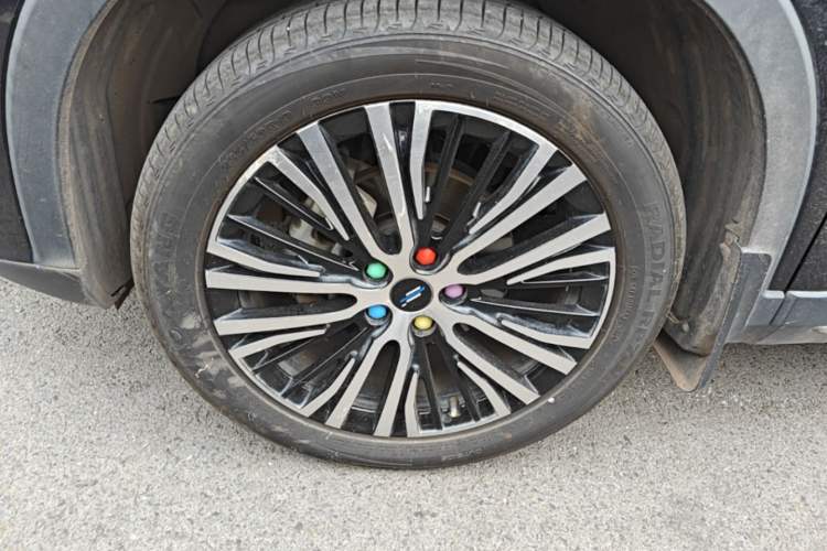 Used CHANGAN OSHAN X7 2020 1.5T Automatic Luxury Version Left Front Wheel Hub