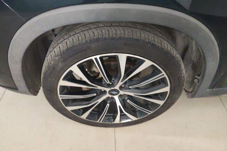 Used CHANGAN OSHAN X7 2020 1.5T Automatic Pilot Edition Left Front Wheel Hub