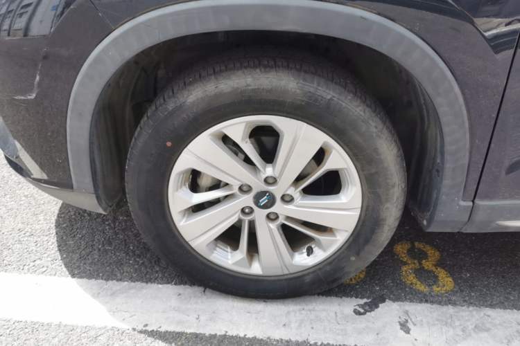 Used CHANGAN OSHAN X7 2020 1.5T Manual Elite Edition Left Front Wheel Hub