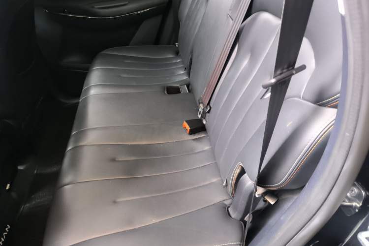 Used CHANGAN OSHAN X7 2020 1.5T Automatic Luxury Version Left Rear Seat
