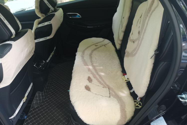 Used CHANGAN OSHAN X7 2020 1.5T Automatic Parking with Facial Recognition – Spacey & Carefree Edition Left Rear Seat