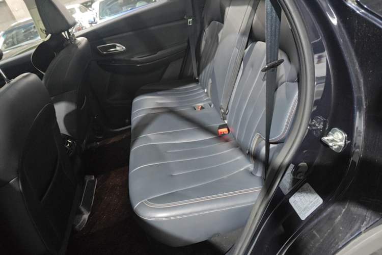 Used CHANGAN OSHAN X7 2020 1.5T Automatic Luxury Model Left Rear Seat