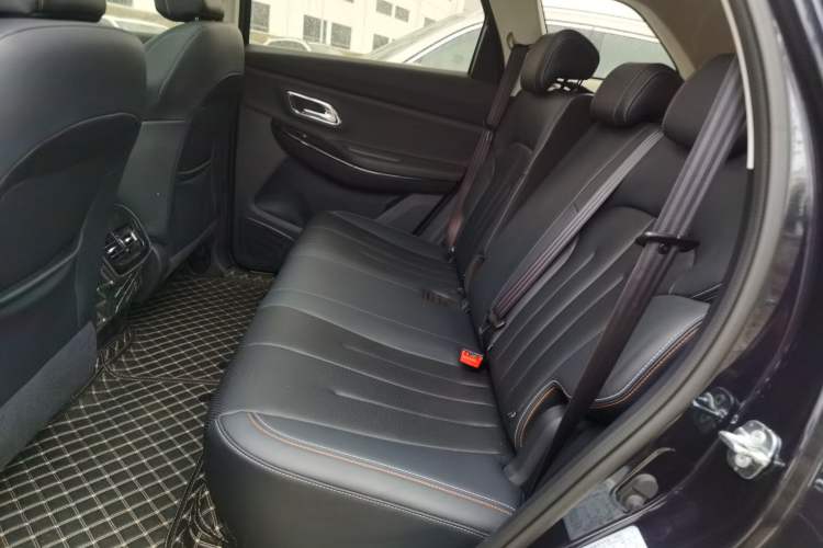 Used CHANGAN OSHAN X7 2020 1.5T Automatic Parking with Facial Recognition – Spacey & Carefree Edition Left Rear Seat