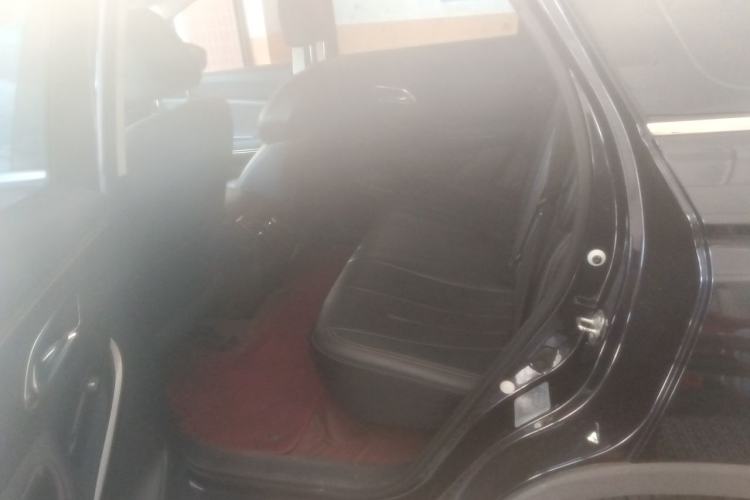 Used CHANGAN OSHAN X7 2020 1.5T Automatic Parking with Facial Recognition – Spacey & Carefree Edition Left Rear Seat