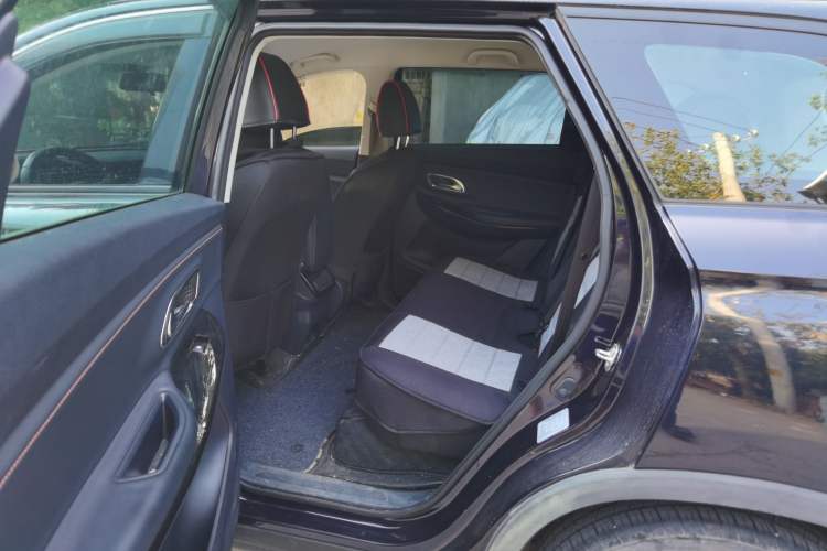 Used CHANGAN OSHAN X7 2020 1.5T Automatic Elite Edition Left Rear Seat
