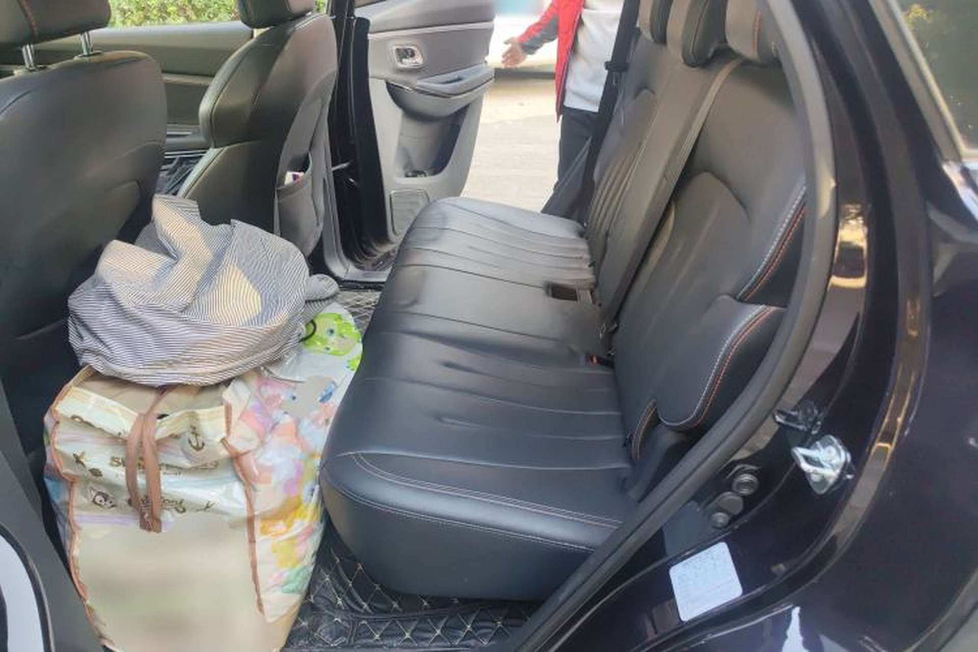 Used CHANGAN OSHAN X7 2020 1.5T Automatic Luxury Model Left Rear Seat