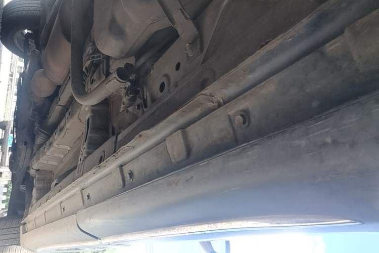 Used CHANGAN OSHAN X7 2020 1.5T Manual Luxury Version Left Side Sill
