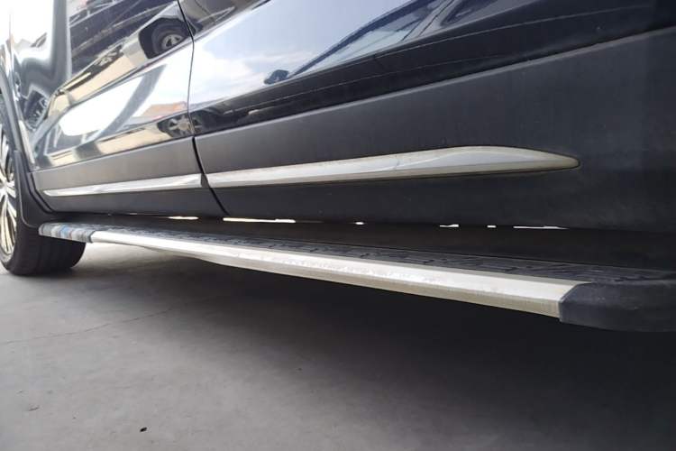 Used CHANGAN OSHAN X7 2020 1.5T Automatic Luxury Model Left Side Sill